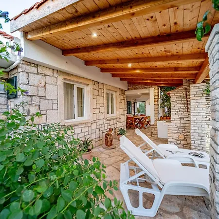 Sea View House Sanja With Terrace - Happy ヴェラ・ルカ